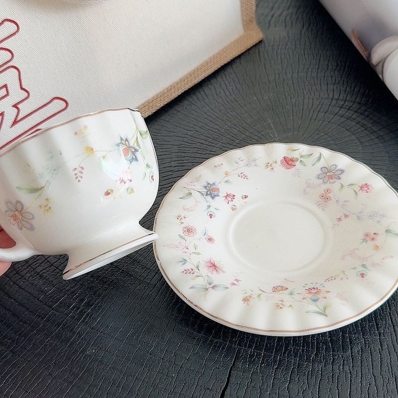 Gold-drawing Floral Print Coff - Draw Coffee And Tea recension och pris