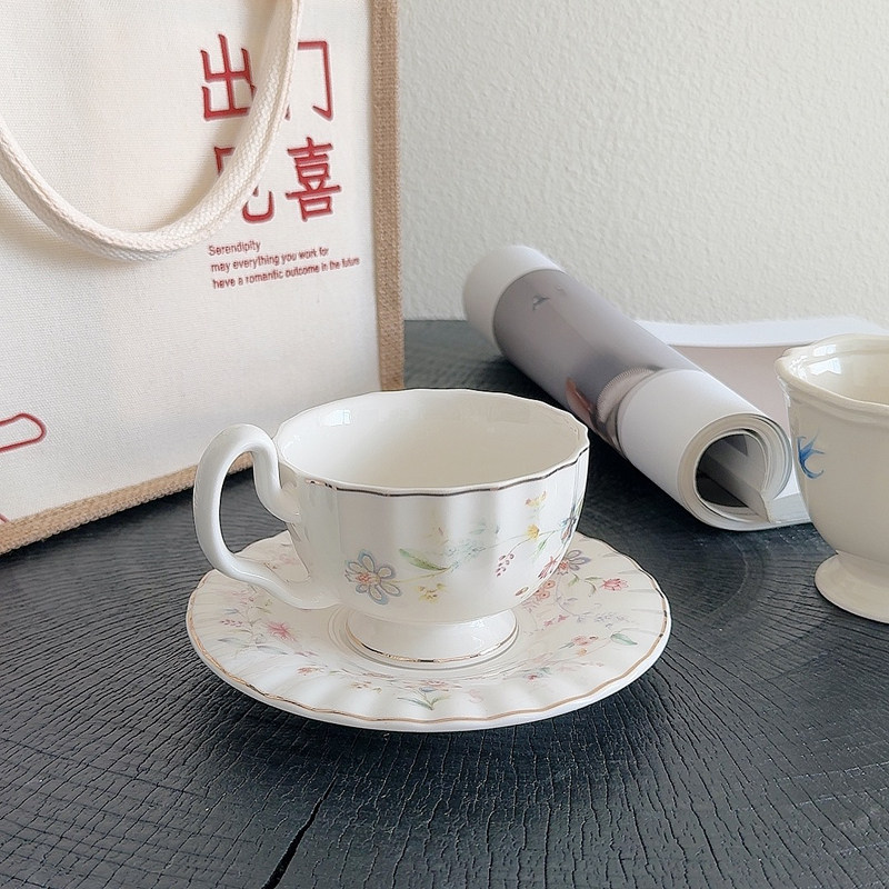 Gold-drawing Floral Print Coff - Draw Coffee And Tea recension och pris